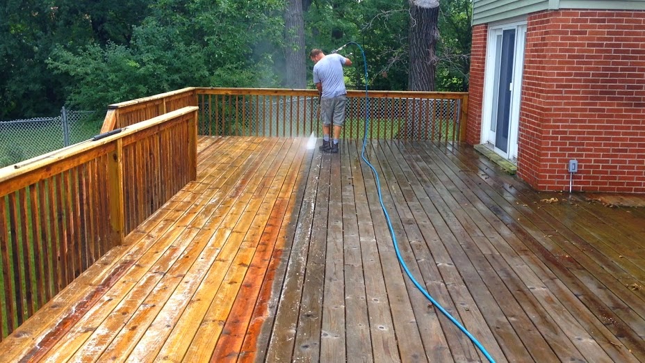 Deck Pressure Washing Chicago