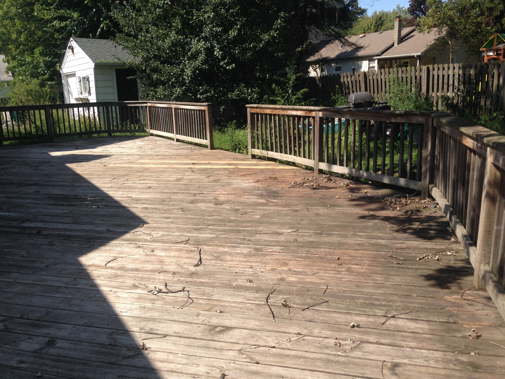 Deck Cleaning Chicago Before