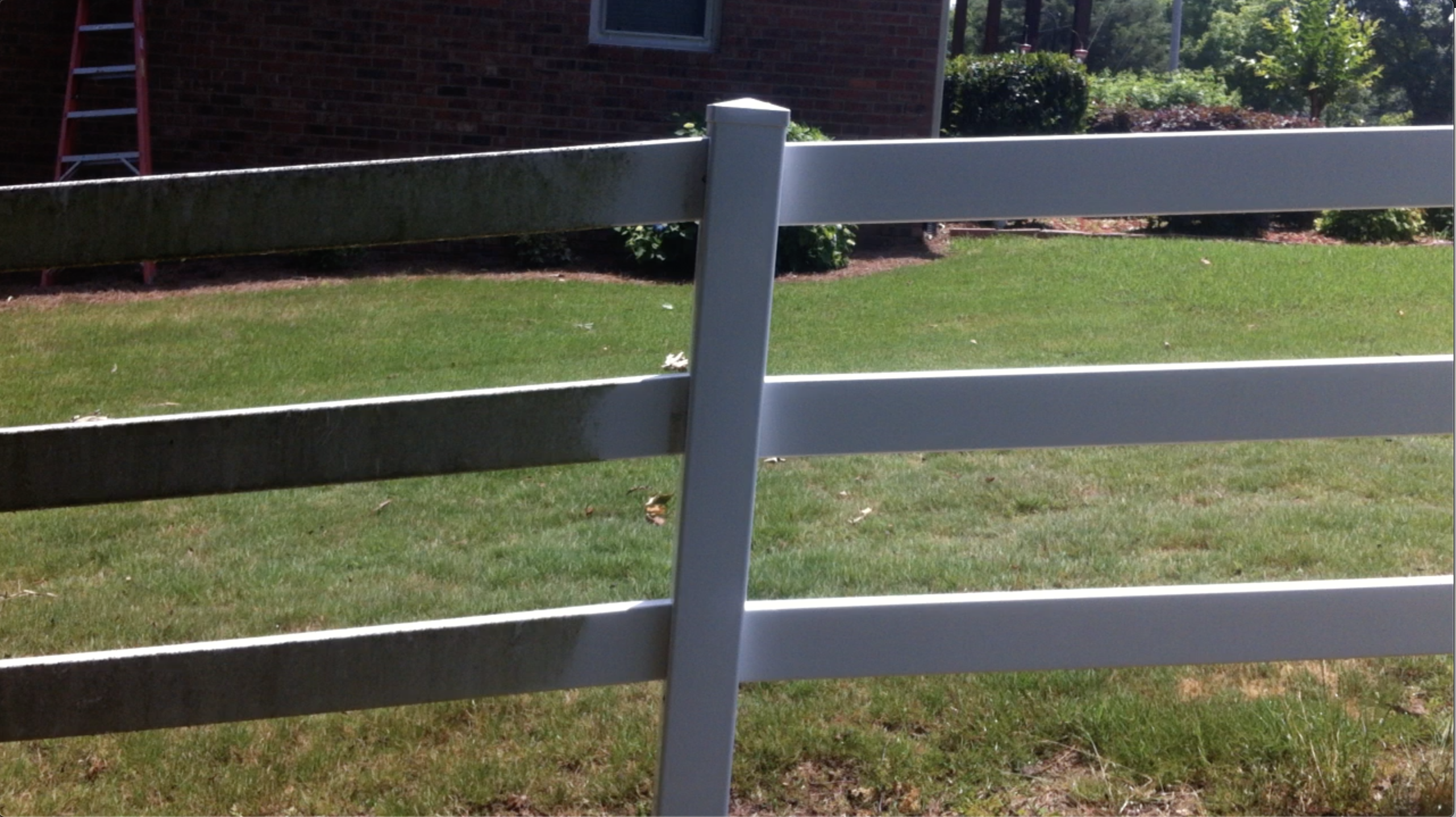 PVC Fence Cleaning Chicago