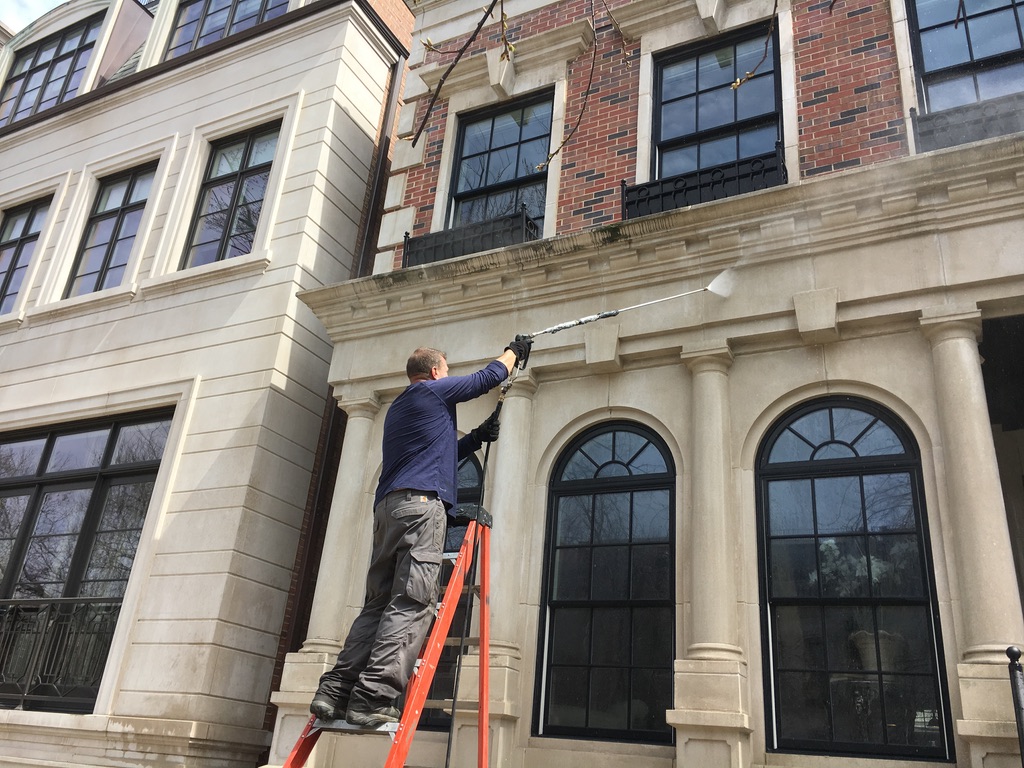 House Pressure washing Lincoln Park Chicago