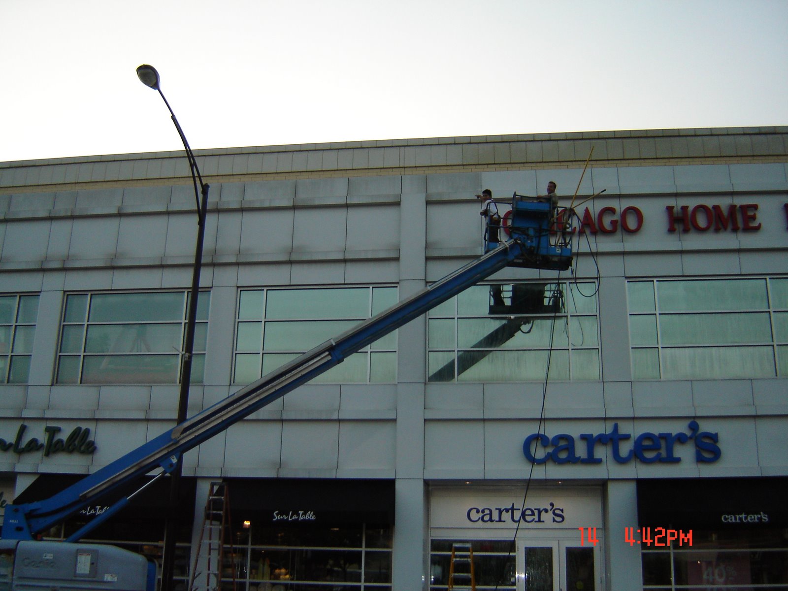 Commercial Building Pressure Washing Chicago