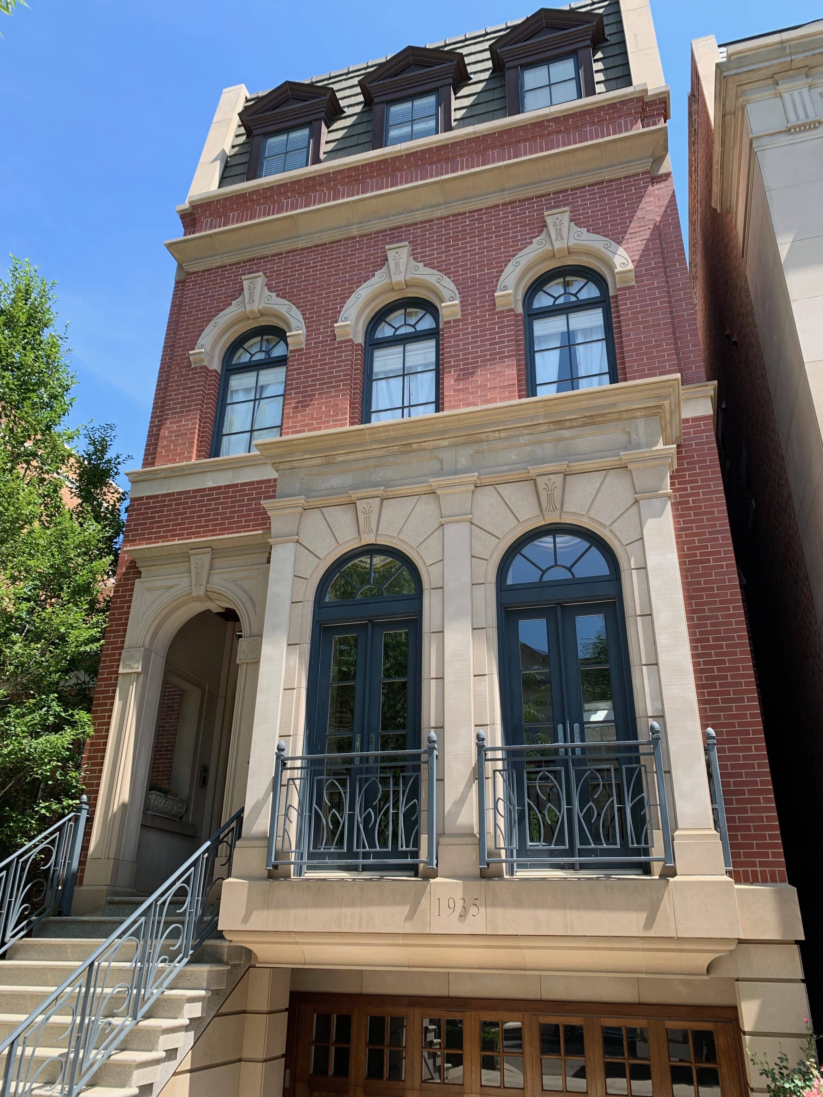 Limestone Building Pressure Washing Chicago After Pic