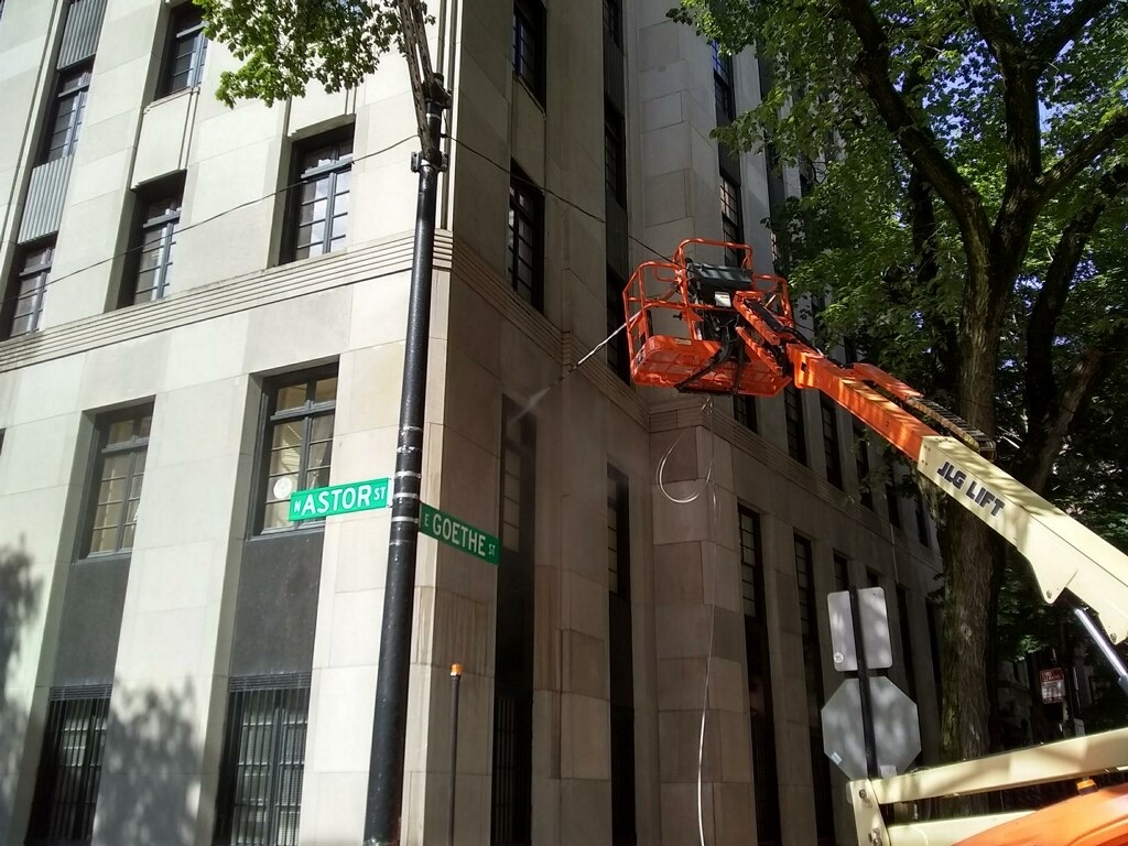 Limestone pressure Washing Chicago