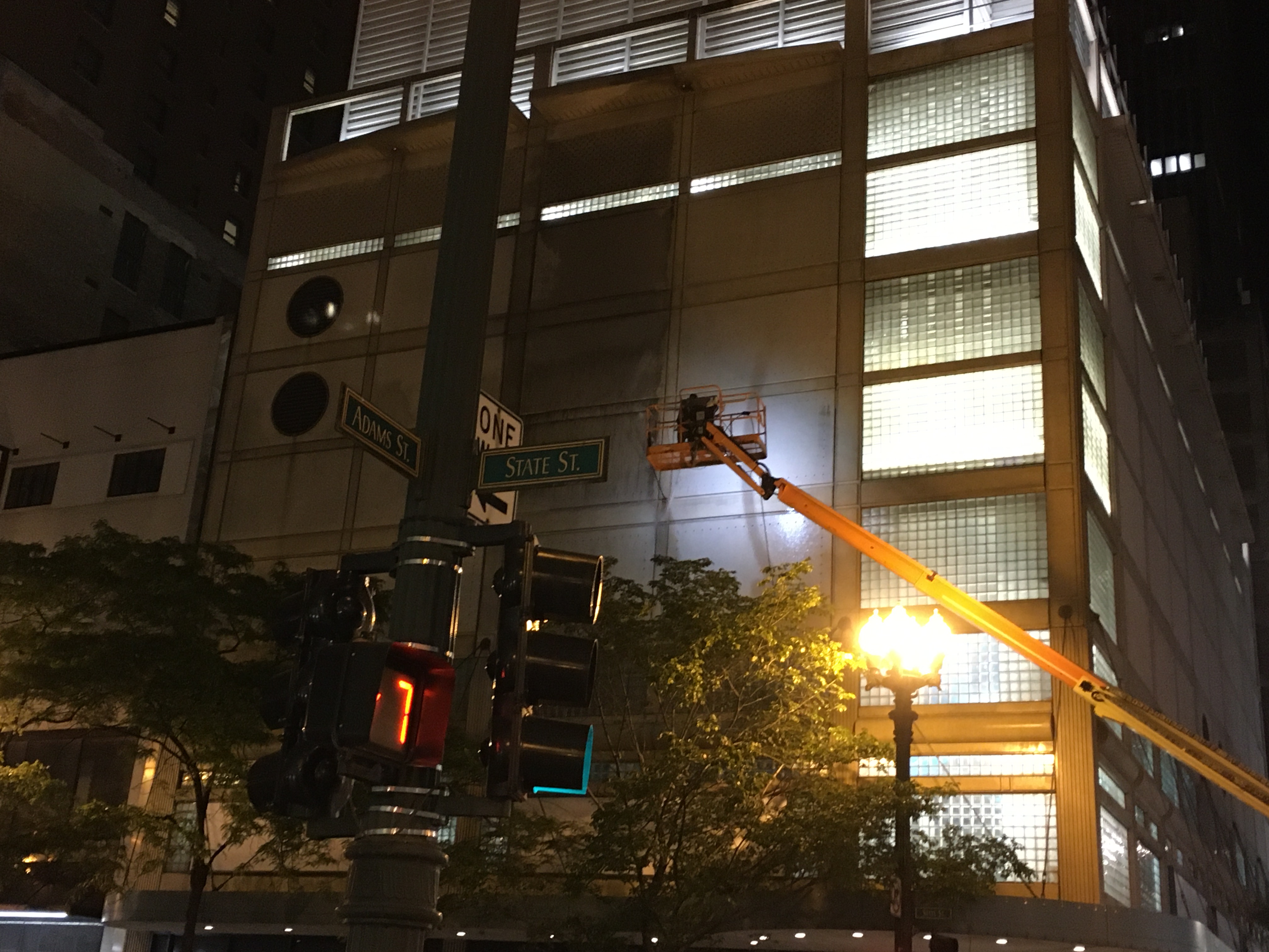 Pressure Washing in the Loop Chicago
