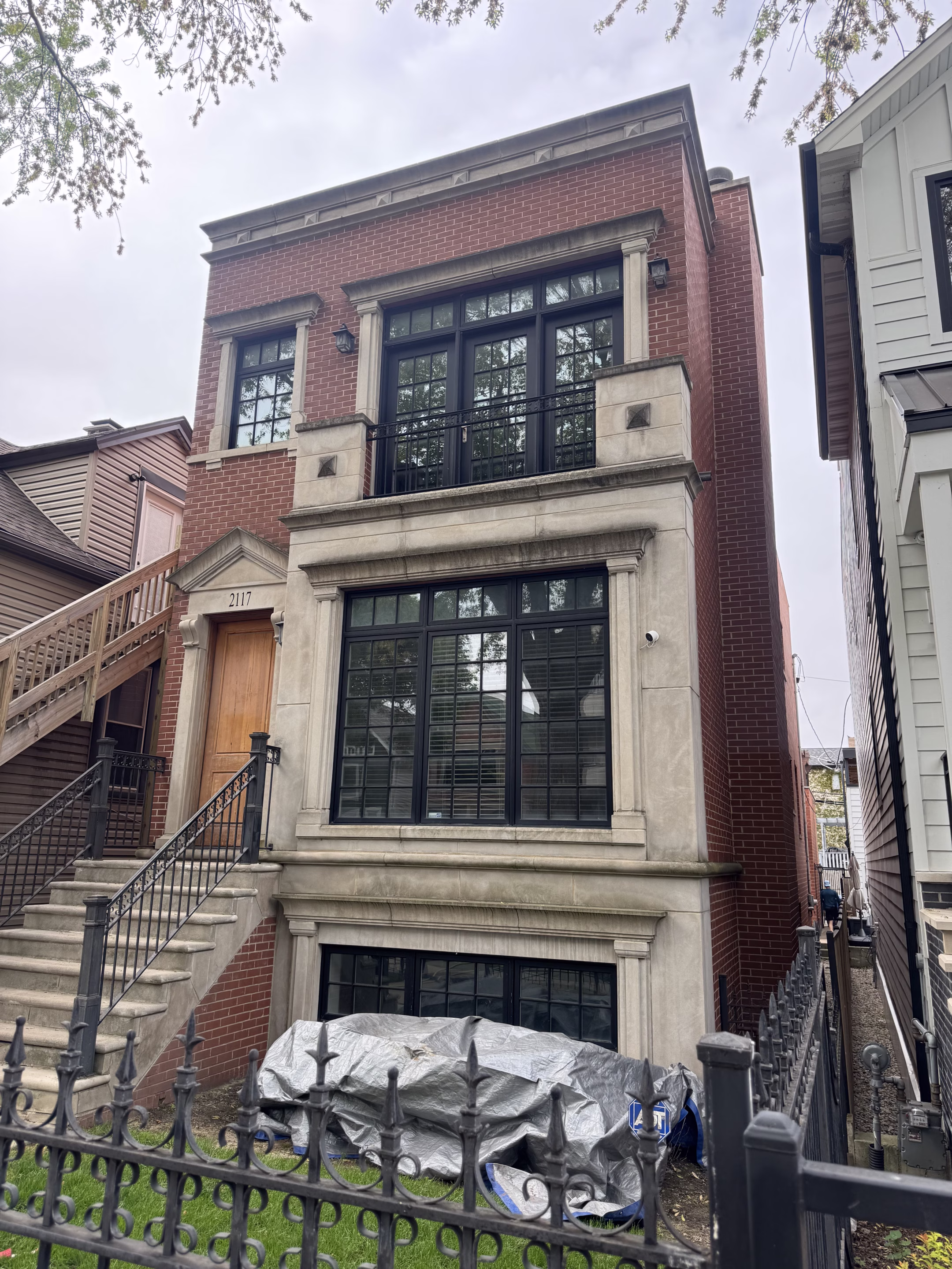 Pressure-washing-in-wrigleyville